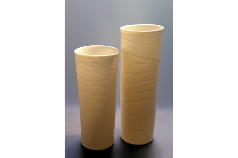 schmale Becher/Vasen mit Linien, Höhe: ca.  12,0 / 14,5 cm